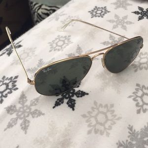 Ray Ban original gold aviators! Barely used!